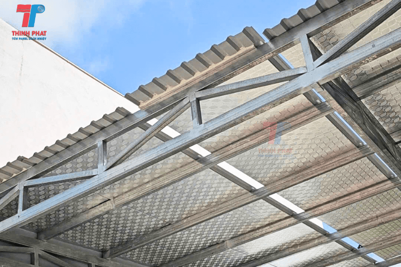 Lợp Mái Nhà Ở Bền Đẹp – Giải Pháp Tối Ưu Cho Ngôi Nhà Việt