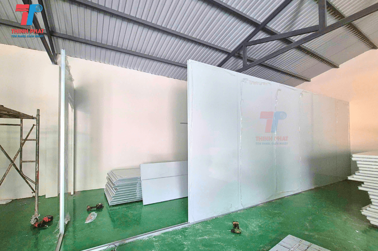 panel-tran-vach-nha-xuong-3
