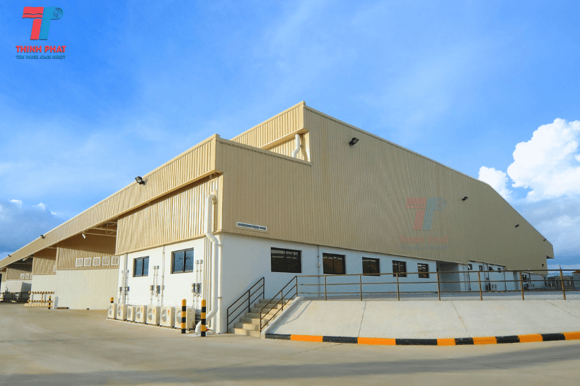 Vách Tôn Panel Bao Xưởng Sản Xuất