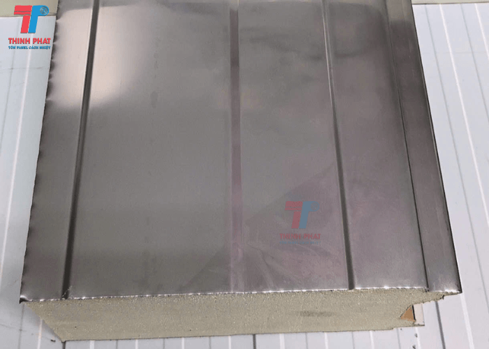 bao-gia-moi-nhat-ve-tam-panel-pu-inox