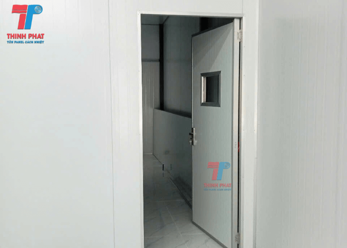 cua-di-1-canh-panel-11