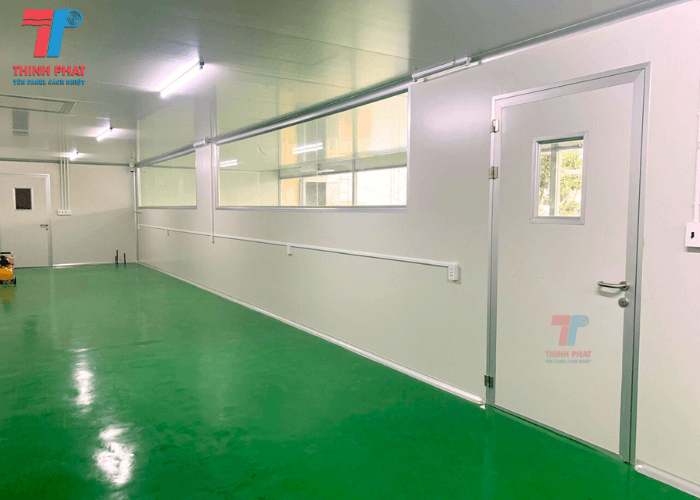 cua-panel-co-o-kinh-8