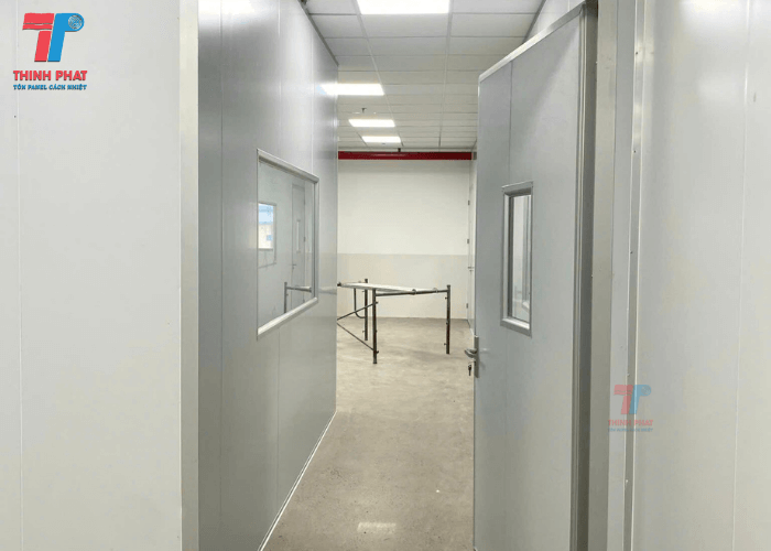 cua-panel-gia-bao-nhieu-4