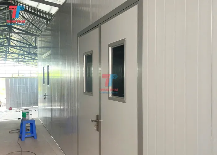 cửa panel nhà xưởng 2 cánh