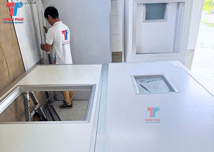 cua-panel-thinh-phat-1