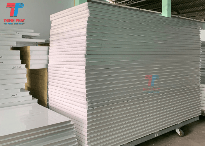 gia-panel-eps-thang-4-1