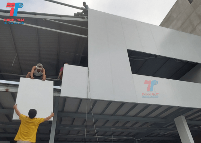 gia-panel-eps-thang-4-4