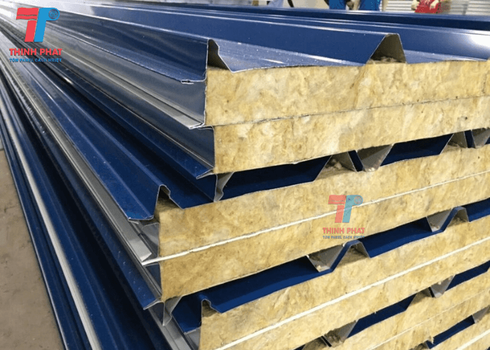 gia-panel-mai-rockwool-3