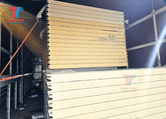 gia-panel-pu-thang-3-6