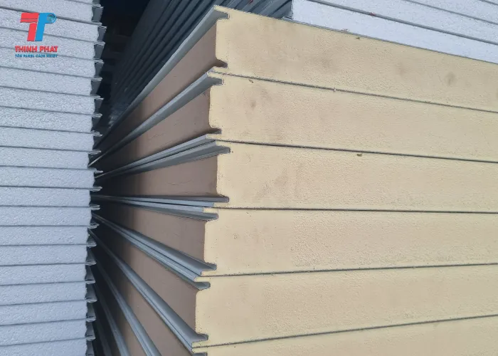 gia-tam-panel-cach-nhiet-2