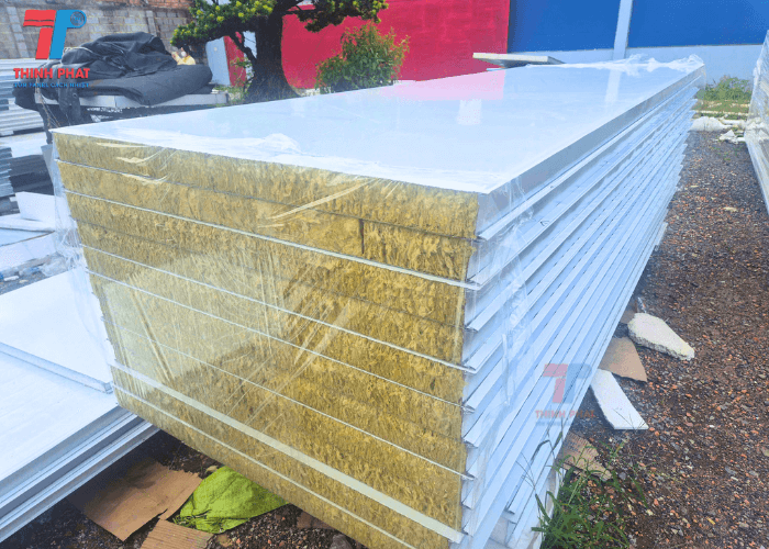 gia-vach-ngan-panel-6