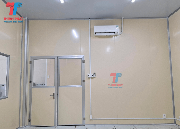 gia-vach-ngan-panel-eps-6