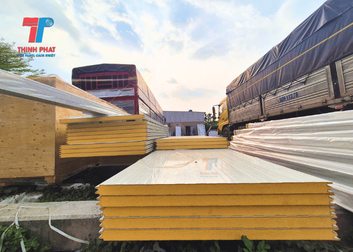 gioi-thieu-chung-ve-tam-panel-pu-cach-nhiet