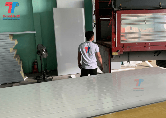 nha-may-san-xuat-panel-eps-4