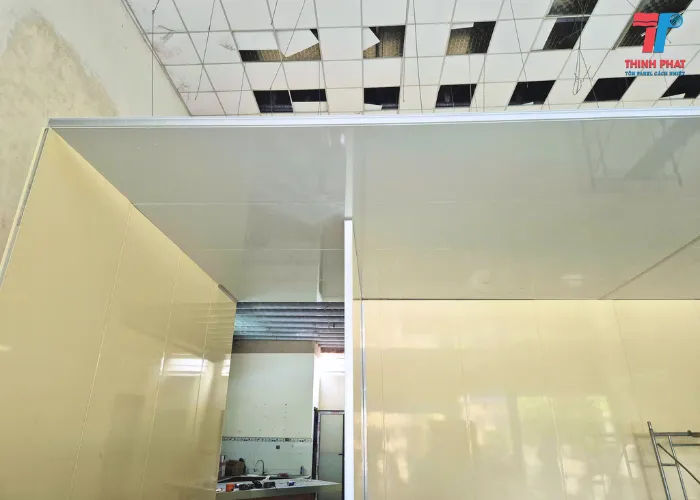 Khi Nào Nên Thay Thế Hoặc Sửa Chữa Vách Panel Cách Âm?