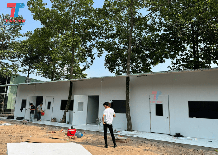 panel-eps-cho-nha-thau-1