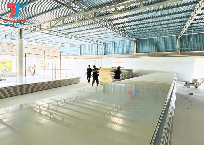 panel-pu-so-luong-lon-3