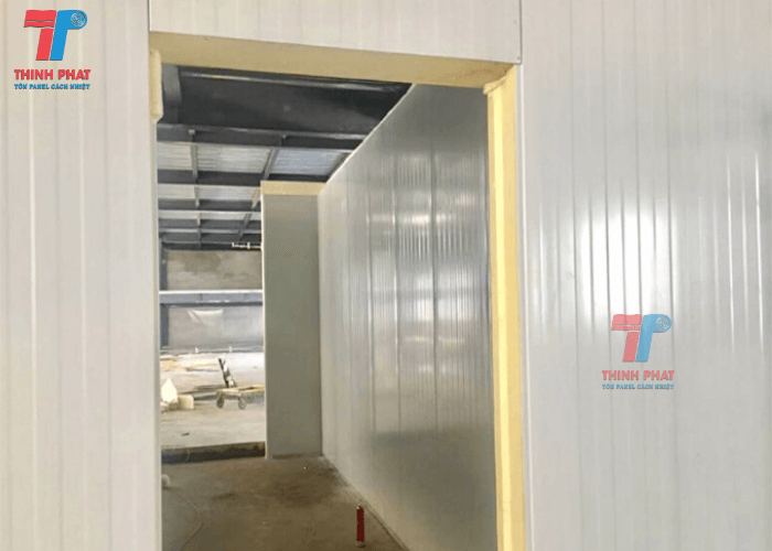 panel-pu-vach-200mm-2
