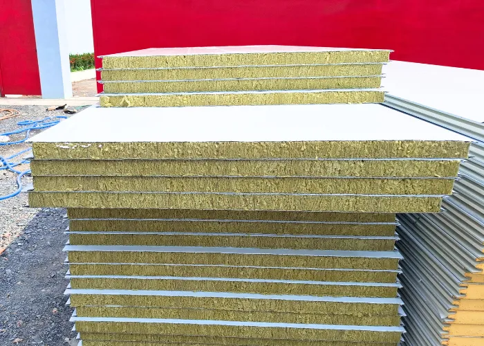 Những yêu tố ảnh hưởng tới giá của tấm panel xốp