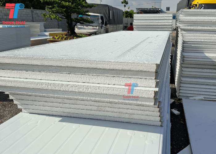 panel-xop-cach-nhiet-8