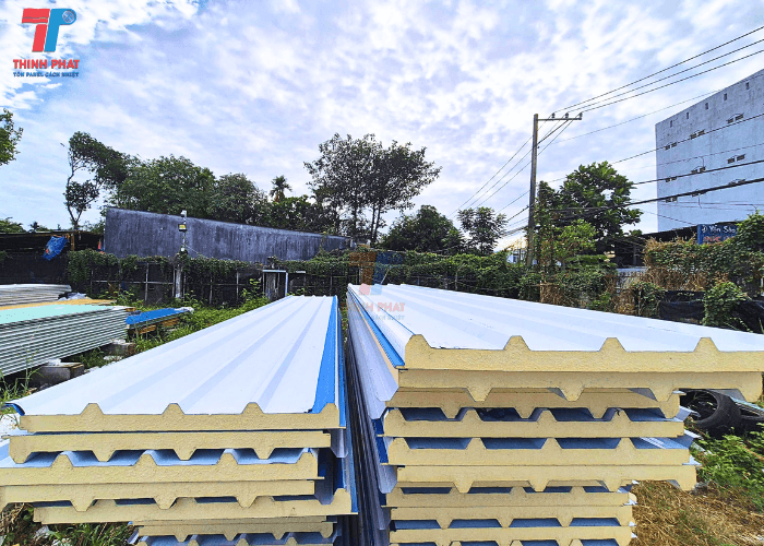 phan-loai-ton-panel-mai-pu-pho-bien