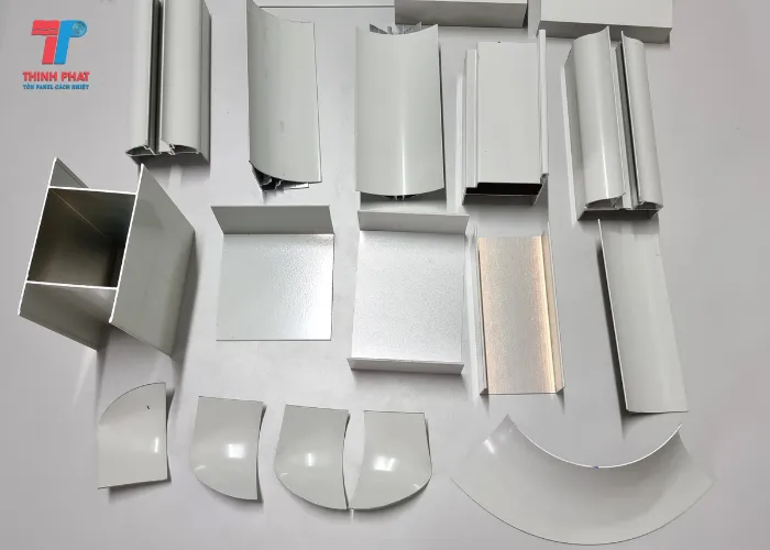 Các loại phụ kiện tấm panel được dùng làm cho vách panel