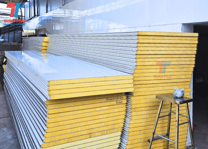 san-xuat-panel-pu-theo-yeu-cau-1