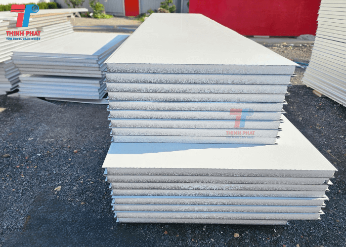 so-sanh-panel-pu-va-eps-2