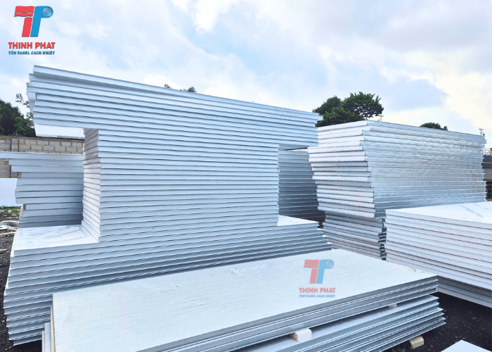 tam-panel-cach-nhiet-4