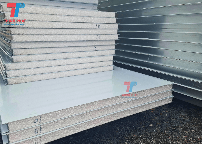 tam-panel-gia-bao-nhieu-2