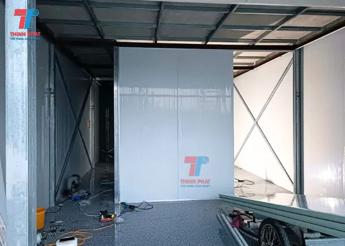 thi công panel vách ngoài nhà xưởng