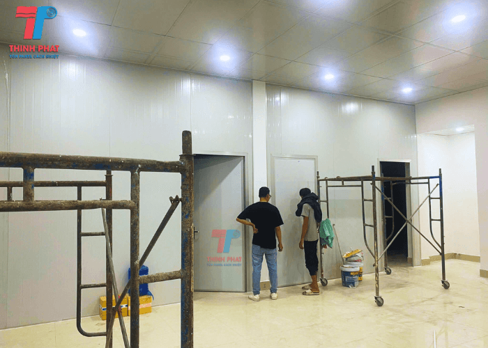 thi-cong-tam-panel-10