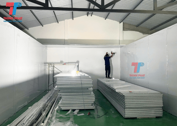 thi-cong-tam-panel-eps-7