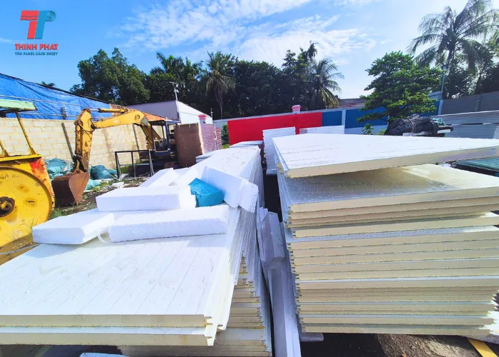 Panel eps giá rẻ chi phí thấp được dùng khi thi công vách panel cho nhà xưởng
