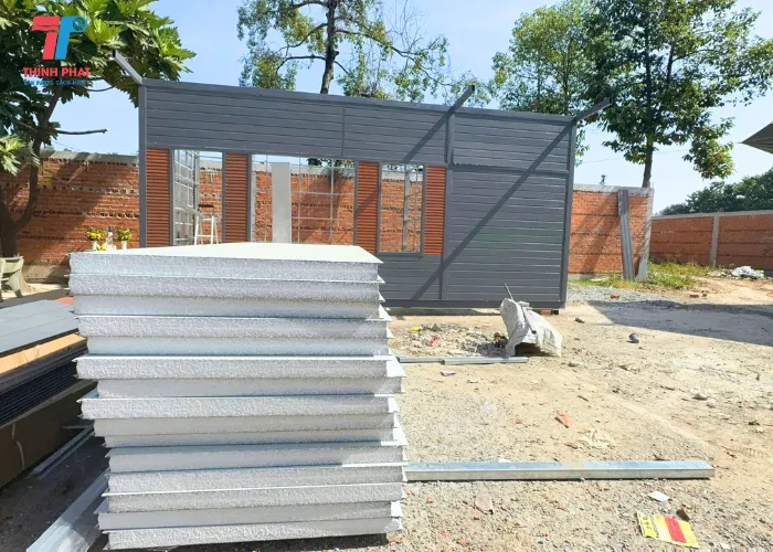 Những Tiêu Chí Cần Lưu Ý Khi Thi Công Vách Panel Nhà Xưởng
