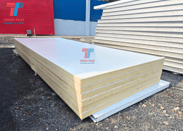 tran-cach-nhiet-pu-1