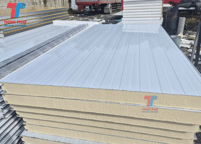 tran-cach-nhiet-pu-4