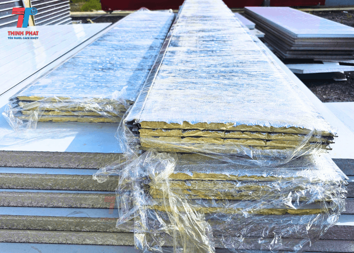 tran-mat-la-phong-pu-1