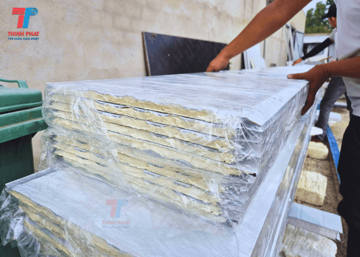 tran-mat-la-phong-pu-6