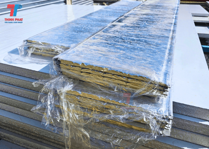 tran-mat-la-phong-pu-7