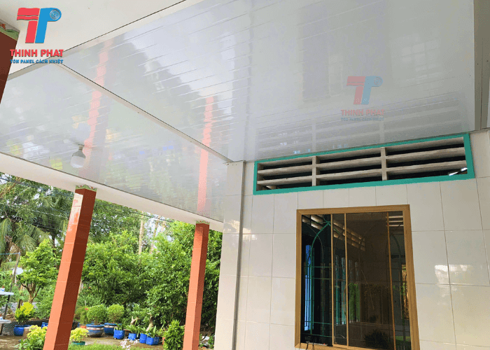 tran-panel-cach-nhiet-3