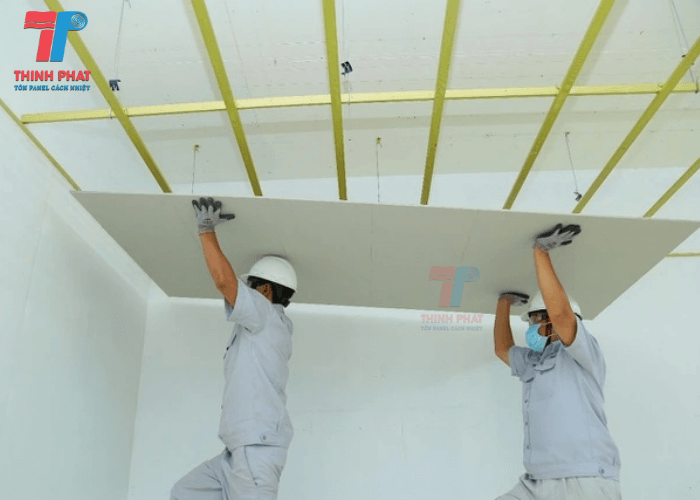 tran-panel-cach-nhiet-5