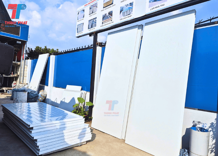 ung-dung-cua-tam-panel-eps