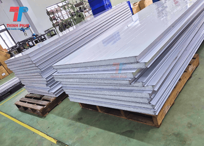 ung-dung-thuc-te-cua-panel-eps-cach-nhiet