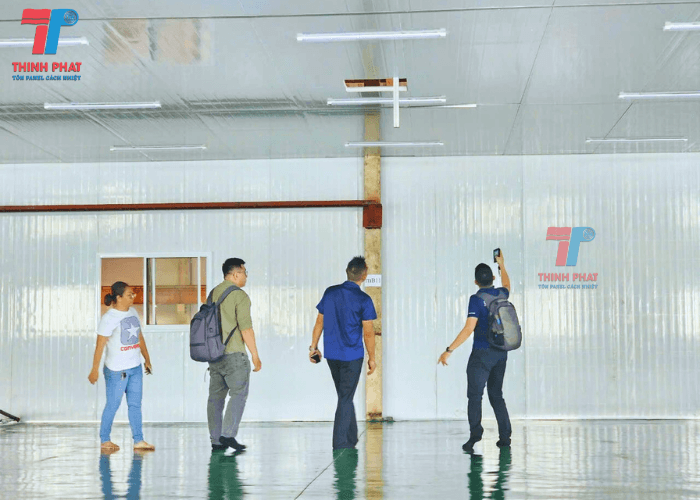 vach-cach-nhiet-panel-EPS-10