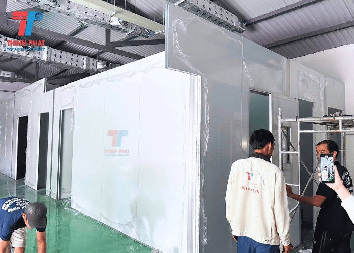 vach-ngan-panel-2