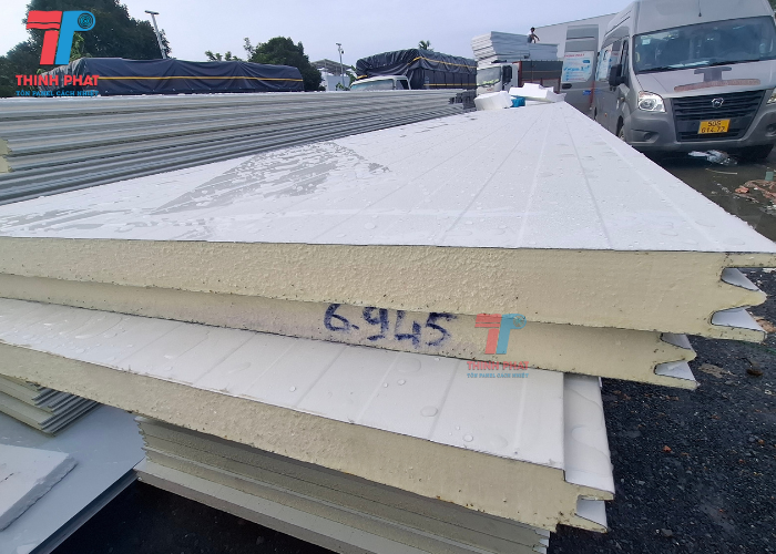 vach-ngan-panel-pu-4