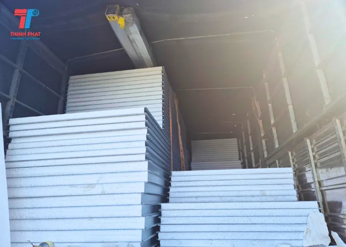Cấu tạo và nguyên lý hoạt động của vách panel cách âm