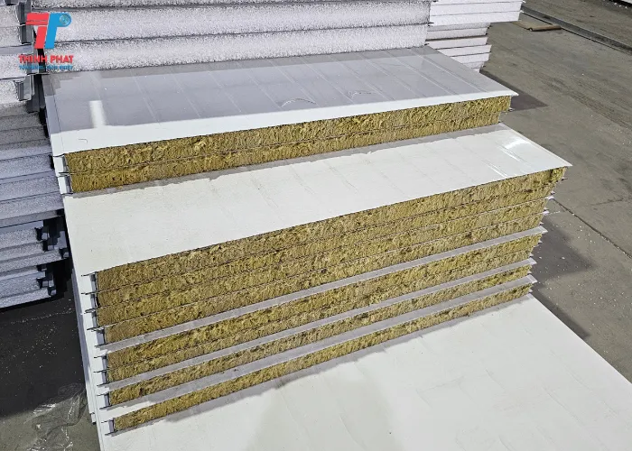 Ưu nhược điểm chi tiết của tấm vách panel chống nóng rockwool