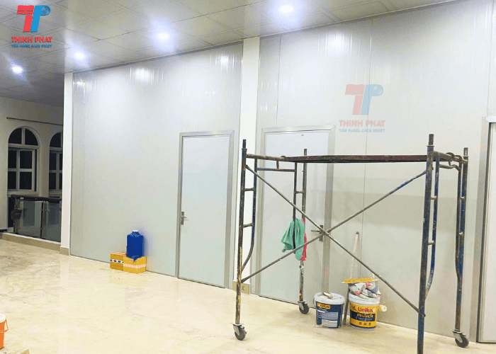 panel-EPS-lam-vach-ngan-chia-phong-2